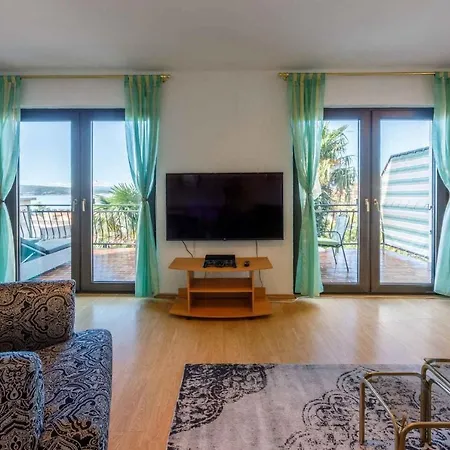 In 39349 Apartment *