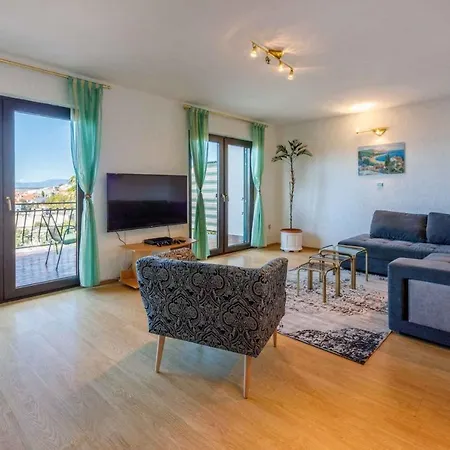 In 39349 Apartment *