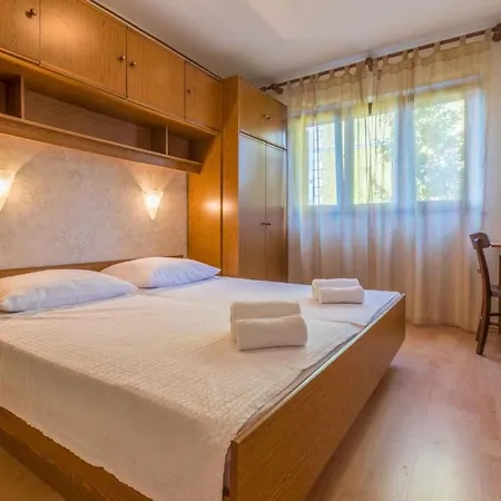 In 39349 Apartment