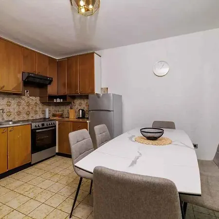 In 39349 Apartment