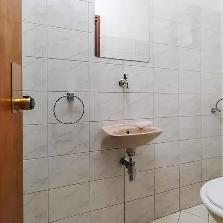 In 39349 Apartment *