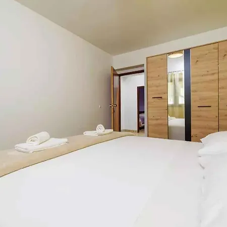In 39349 Apartment