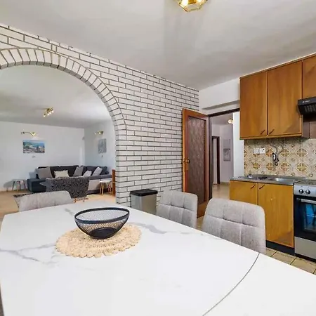 Apartment In 39349 Crikvenica